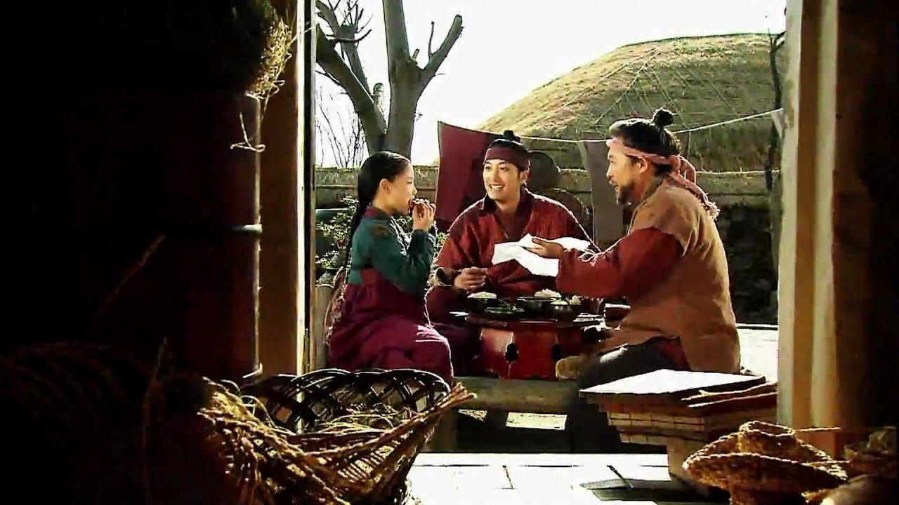 Hoàng Cung Dậy Sóng Hoàng Cung Dậy Sóng